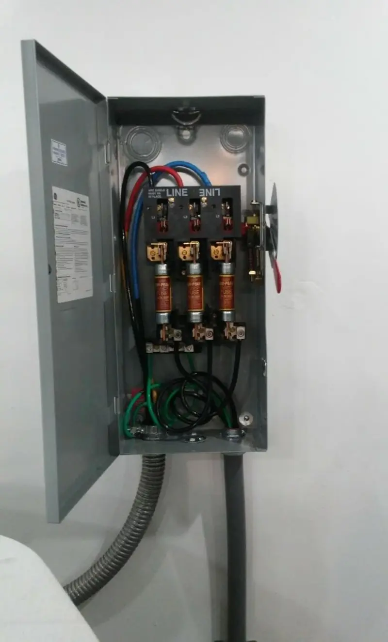 Three-phase disconnect switch installed for Electrical Wiring & Rewiring in Greenhills